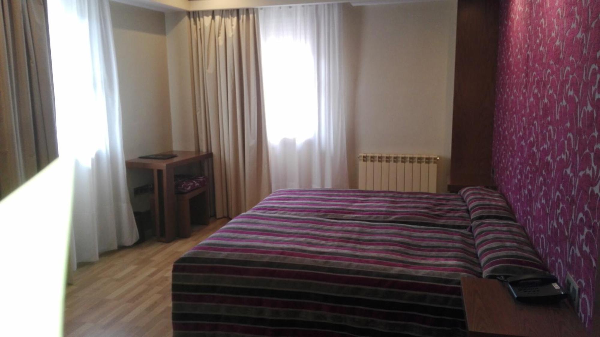 Hotel Los Braseros Burgo Buitenkant foto